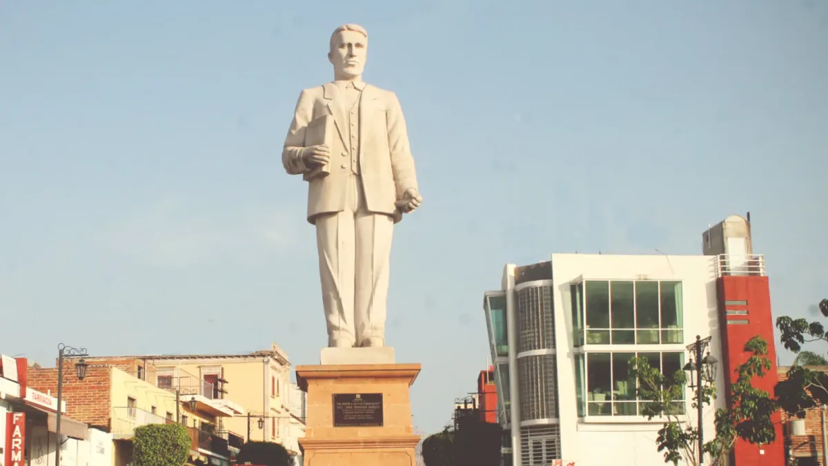 Foto de portada del establecimiento Glorieta al Lic. JOSE MINERO ROQUE